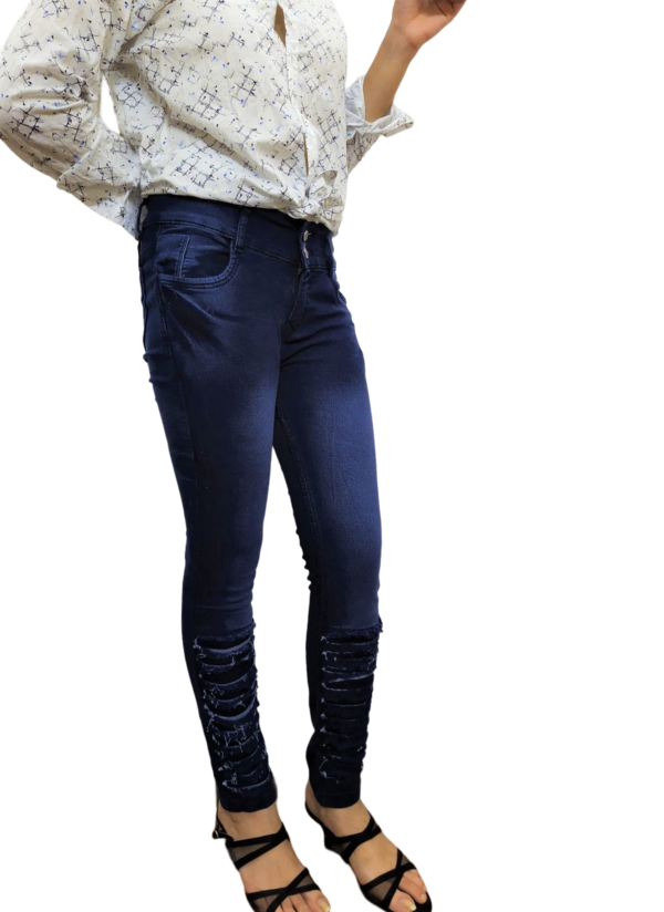 Women's Shreded Cut Jeans - Image 5