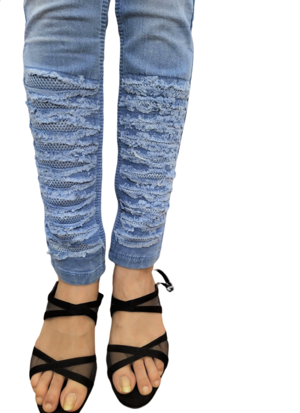Women's Shredded Cut Jeans - Image 8