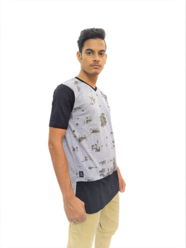 Men's Gray Regular Fit V-Neck Half Sleeve T-Shirt - Image 3