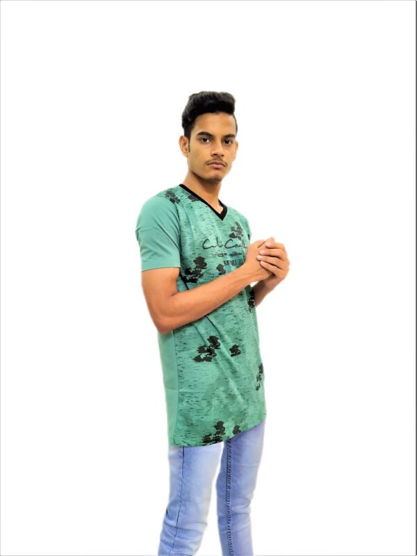 Men's Green Regular Fit V-Neck Half Sleeve T-Shirt - Image 2