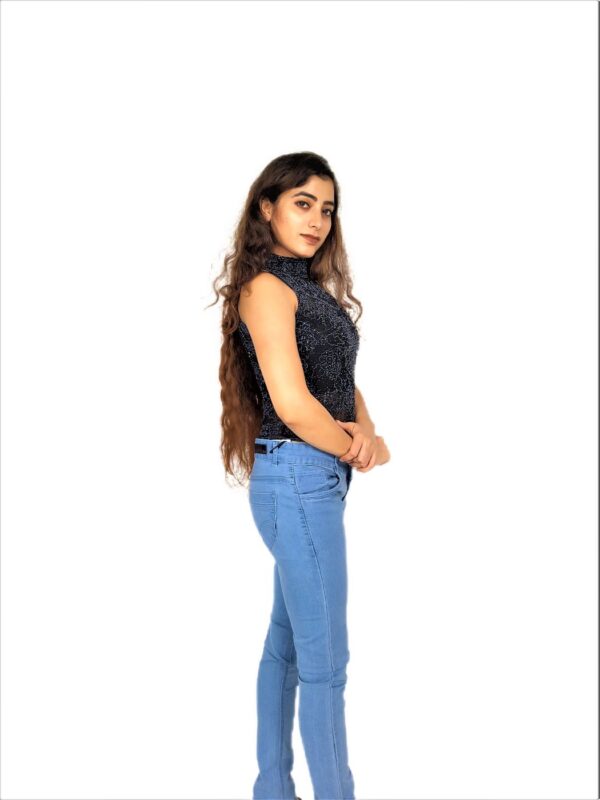 Women's Black Sleeveless Top With Zari Work - Image 6