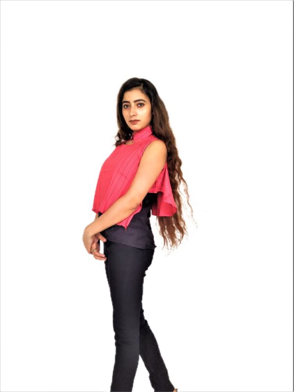 Pink(Gajri) Ruffle Design Sleeveless Top with Collar-Neck And Inner T-Shirt - Image 4