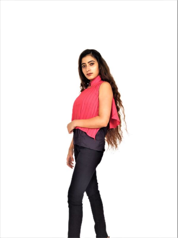 Pink(Gajri) Ruffle Design Sleeveless Top with Collar-Neck And Inner T-Shirt - Image 5