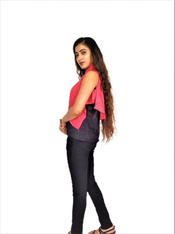 Pink(Gajri) Ruffle Design Sleeveless Top with Collar-Neck And Inner T-Shirt - Image 6